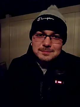 Snapshot of cmichaelxxx chatting on 03-22-25, 07:57 cmichaelxxx online show from 03-22-25, 07:57