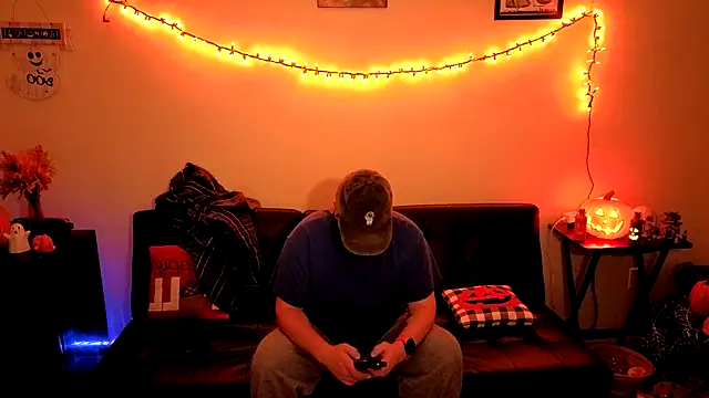 Snapshot of cmichaelxxx chatting on 10-24-25, 12:08 cmichaelxxx online show from 10-24-25, 12:08