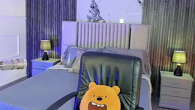 Lillyortiz online show from 04-21-26, 08:01