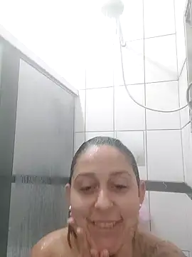 Snapshot of baixinhaloira chatting on 12-15-24, 12:18 baixinhaloira online show from 12-15-24, 12:18