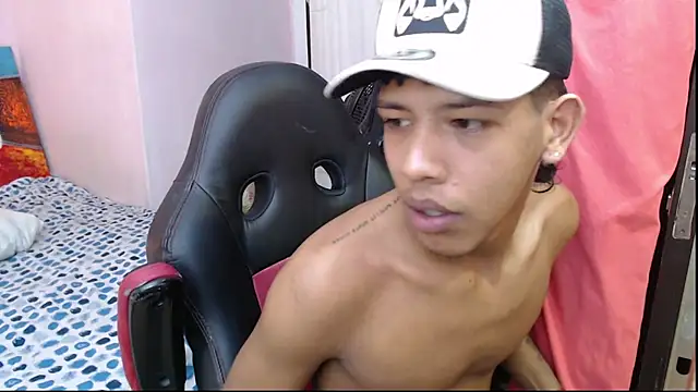 Snapshot of mr_stiven_ chatting on 01-23-25, 08:57 mr stiven  online show from 01-23-25, 08:57