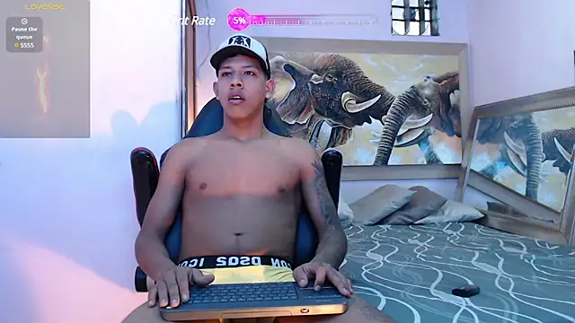 Snapshot of mr_stiven_ chatting on 03-14-25, 02:53 mr stiven  online show from 03-14-25, 02:53