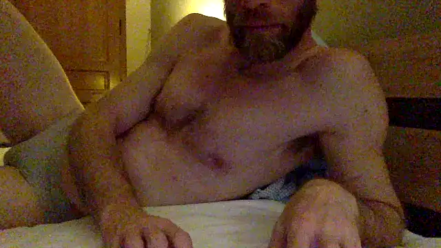 Snapshot of Twowellshapedheads chatting on 02-04-25, 10:45 Twowellshapedheads online show from 02-04-25, 10:45