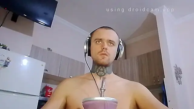 Snapshot of HappyZebra13 chatting on 01-03-25, 03:44 HappyZebra13 online show from 01-03-25, 03:44