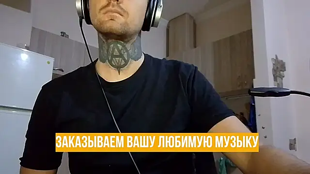 Snapshot of HappyZebra13 chatting on 01-17-25, 06:33 HappyZebra13 online show from 01-17-25, 06:33