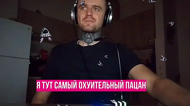 Snapshot of HappyZebra13 chatting on 01-17-25, 09:39 HappyZebra13 online show from 01-17-25, 09:39