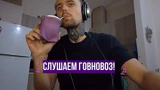 Snapshot of HappyZebra13 chatting on 01-22-25, 10:05 HappyZebra13 online show from 01-22-25, 10:05