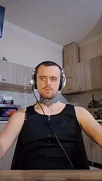 Snapshot of HappyZebra13 chatting on 02-15-25, 04:34 HappyZebra13 online show from 02-15-25, 04:34