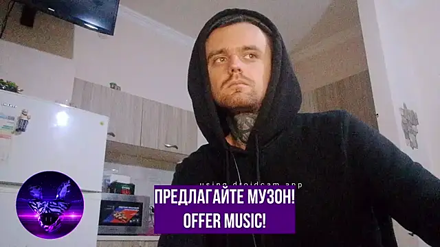 Snapshot of HappyZebra13 chatting on 02-16-25, 04:53 HappyZebra13 online show from 02-16-25, 04:53