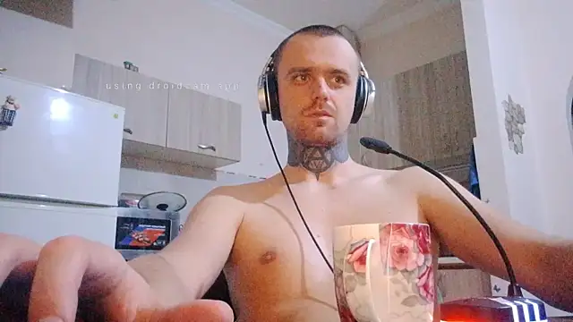 Snapshot of HappyZebra13 chatting on 03-17-25, 06:11 HappyZebra13 online show from 03-17-25, 06:11