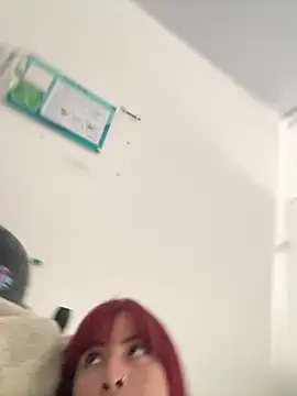 Snapshot of Liah_ferrer chatting on 02-22-26, 06:39 Liah ferrer online show from 02-22-26, 06:39