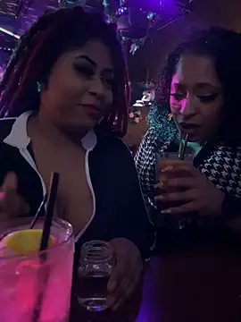 Snapshot of Asthetixx chatting on 12-16-24, 11:28 Asthetixx online show from 12-16-24, 11:28