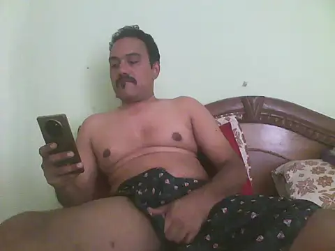 Snapshot of farhaanmacho chatting on 05-06-26, 09:03 farhaanmacho online show from 05-06-26, 09:03