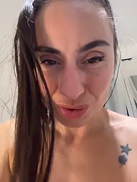 Snapshot of Jenaki31 chatting on 01-21-25, 12:29 Jenaki31 online show from 01-21-25, 12:29