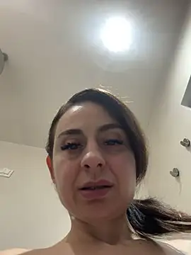 Snapshot of Jenaki31 chatting on 03-20-25, 06:09 Jenaki31 online show from 03-20-25, 06:09