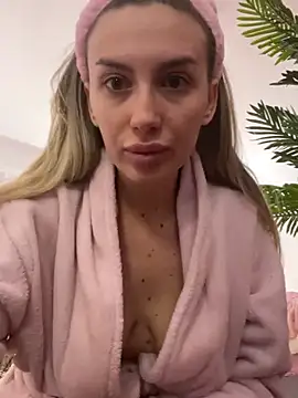 FelyJolie online show from 01-19-25, 10:17