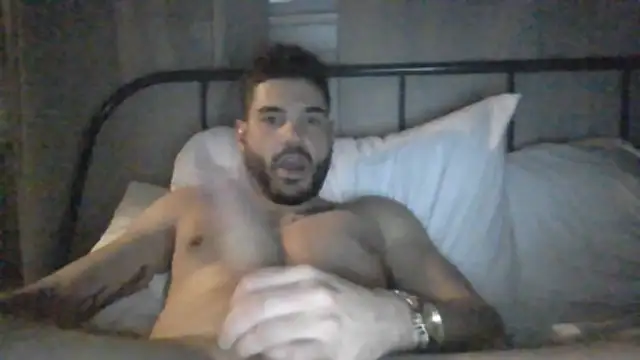 Snapshot of Strokeking4u chatting on 02-09-26, 01:04 Strokeking4u online show from 02-09-26, 01:04