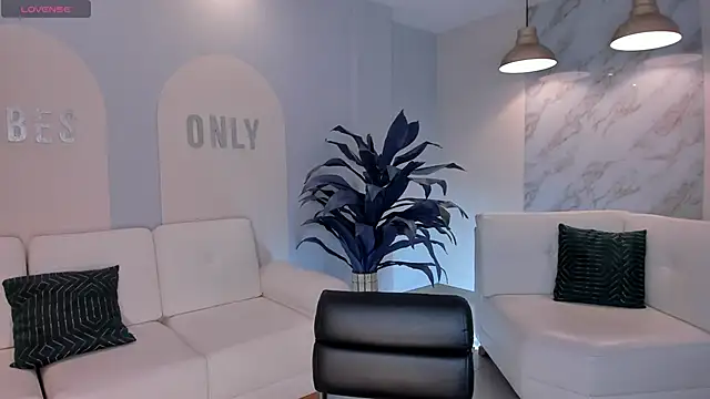 BellaCarteer  online show from 04-04-26, 07:33