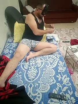 Snapshot of mertBy chatting on 10-29-25, 03:36 mertBy online show from 10-29-25, 03:36