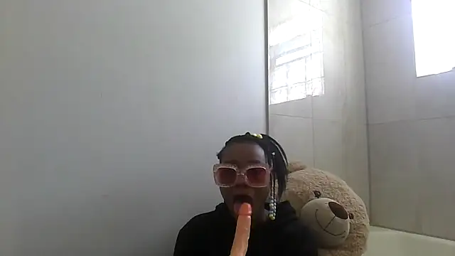 NastyBlackslaveGirl online show from 01-25-25, 06:35