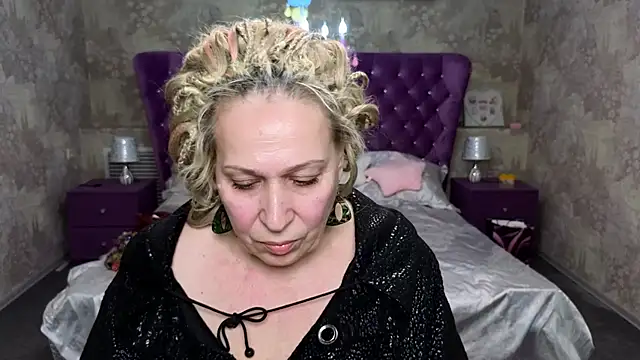 Penelope Pinky online show from 02-22-25, 02:30