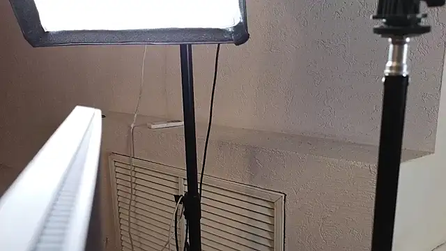 Penelope Pinky online show from 10-13-25, 11:54