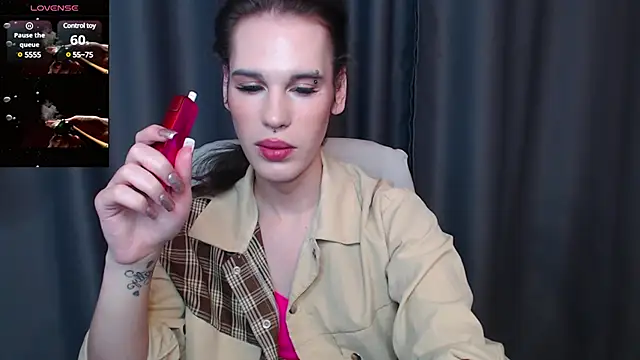 Snapshot of Cassie_Bae chatting on 01-23-25, 05:42 Cassie Bae online show from 01-23-25, 05:42