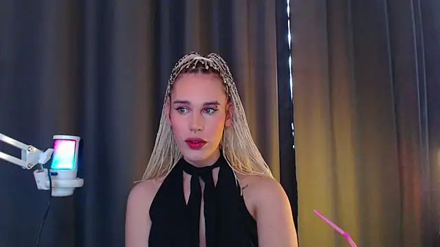 Snapshot of Cassie_Bae chatting on 03-23-25, 07:09 Cassie Bae online show from 03-23-25, 07:09