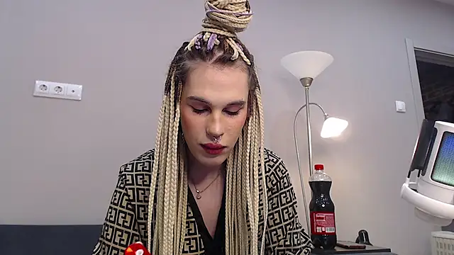 Snapshot of Cassie_Bae chatting on 02-01-26, 06:39 Cassie Bae online show from 02-01-26, 06:39