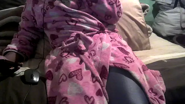 Snapshot of NicoleBitch87 chatting on 03-19-25, 09:16 NicoleBitch87 online show from 03-19-25, 09:16