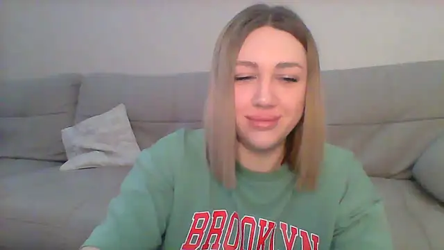 Snapshot of VickyLove047 chatting on 03-01-25, 04:47 VickyLove047 online show from 03-01-25, 04:47