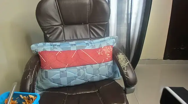 Snapshot of Baby_Zahira chatting on 12-31-24, 08:04 Baby Zahira online show from 12-31-24, 08:04