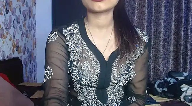 Snapshot of Baby_Zahira chatting on 02-17-25, 11:42 Baby Zahira online show from 02-17-25, 11:42