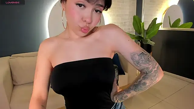 FernandaX1 online show from 03-11-25, 06:52