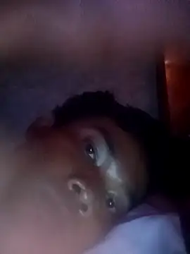 Snapshot of senang122 chatting on 10-16-25, 11:39 senang122 online show from 10-16-25, 11:39