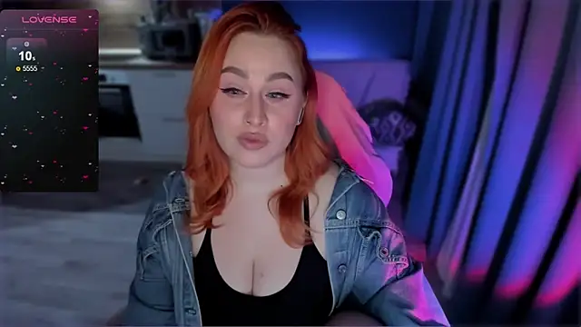 Snapshot of Flower_Camellia77 chatting on 02-12-25, 11:41 Flower Camellia77 online show from 02-12-25, 11:41