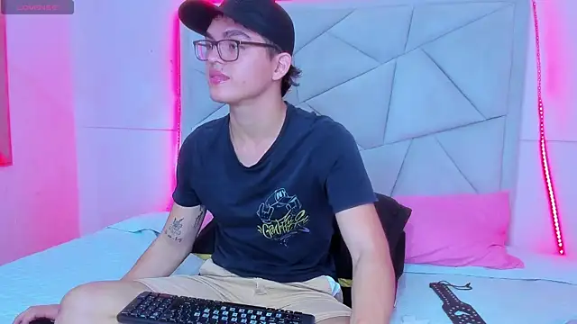 Snapshot of JACK_BLOSSOM_ chatting on 01-07-25, 11:58 JACK BLOSSOM online show from 01-07-25, 11:58