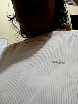 Snapshot of sunita-doll chatting on 02-26-26, 05:23 sunita-doll online show from 02-26-26, 05:23