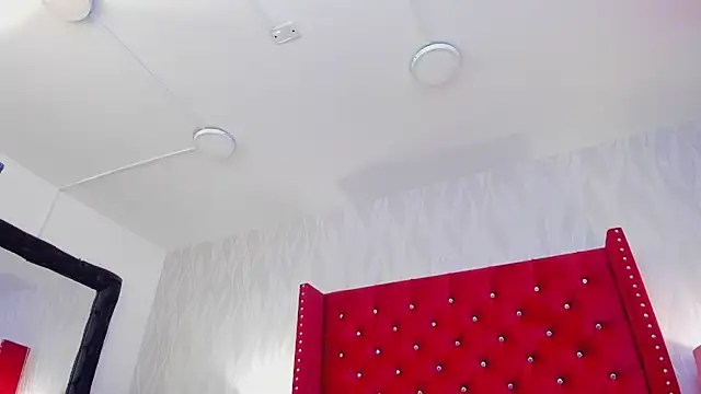 Snapshot of SophiGracee chatting on 01-12-25, 06:17 SophiGracee online show from 01-12-25, 06:17