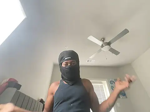 Snapshot of siscobob03 chatting on 12-15-24, 05:31 siscobob03 online show from 12-15-24, 05:31