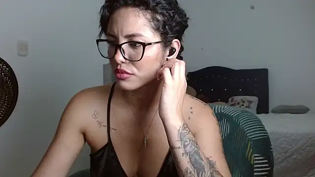 Sexy Lia  online show from 02-06-26, 02:16