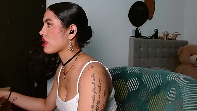 Sexy Lia  online show from 04-05-26, 04:20