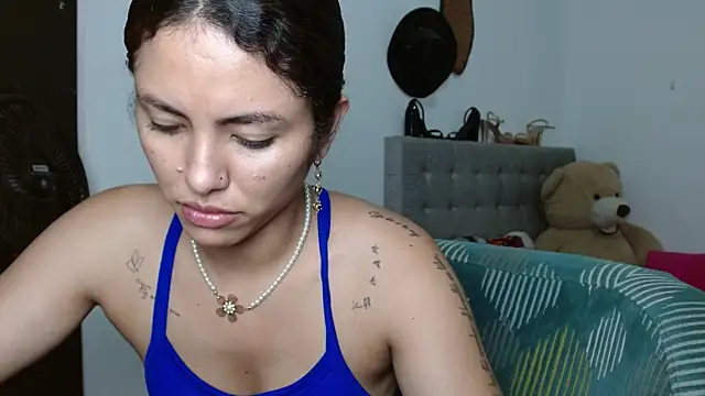 Snapshot of Sexy_Lia_ chatting on 05-26-26, 01:01 Sexy Lia online show from 05-26-26, 01:01