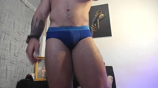 Snapshot of vincent_carusso94 chatting on 04-21-26, 01:42 vincent carusso94 online show from 04-21-26, 01:42