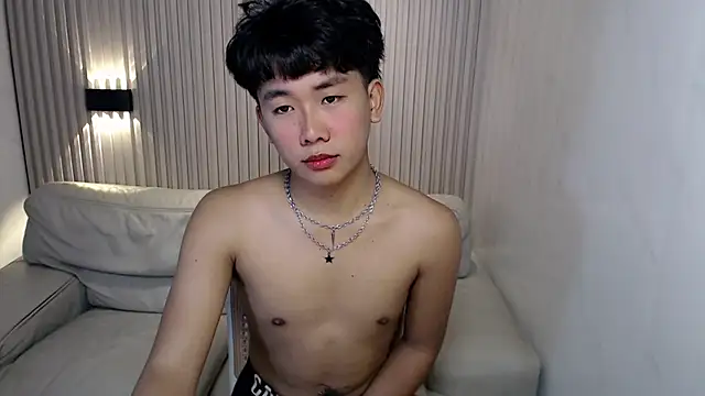 dangerzone0122 online show from 09-19-25, 05:02