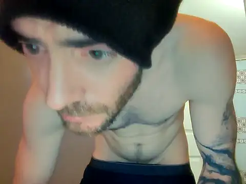 Snapshot of Huntzg23 chatting on 11-22-25, 02:38 Huntzg23 online show from 11-22-25, 02:38