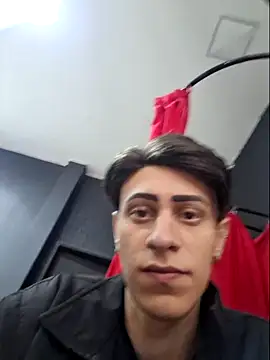 Snapshot of Leinad27 chatting on 02-07-26, 02:54 Leinad27 online show from 02-07-26, 02:54