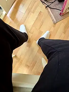 dirtynylonboy33 online show from 12-17-24, 12:22