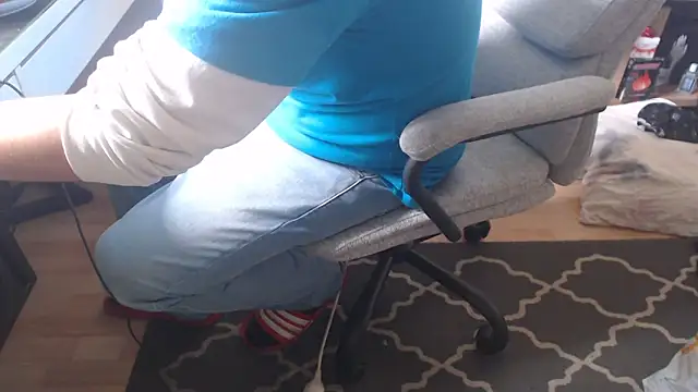 dirtynylonboy33 online show from 05-16-26, 03:11