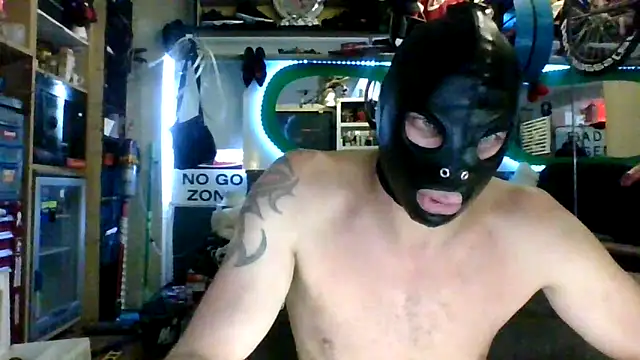 Snapshot of kinkycdslutsv chatting on 03-26-26, 01:11 kinkycdslutsv online show from 03-26-26, 01:11